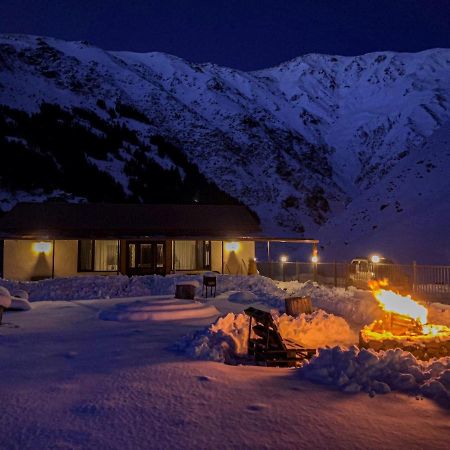 Villa Januka Garden At Sno Kazbegi Exterior foto