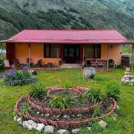 Villa Januka Garden At Sno Kazbegi Exterior foto