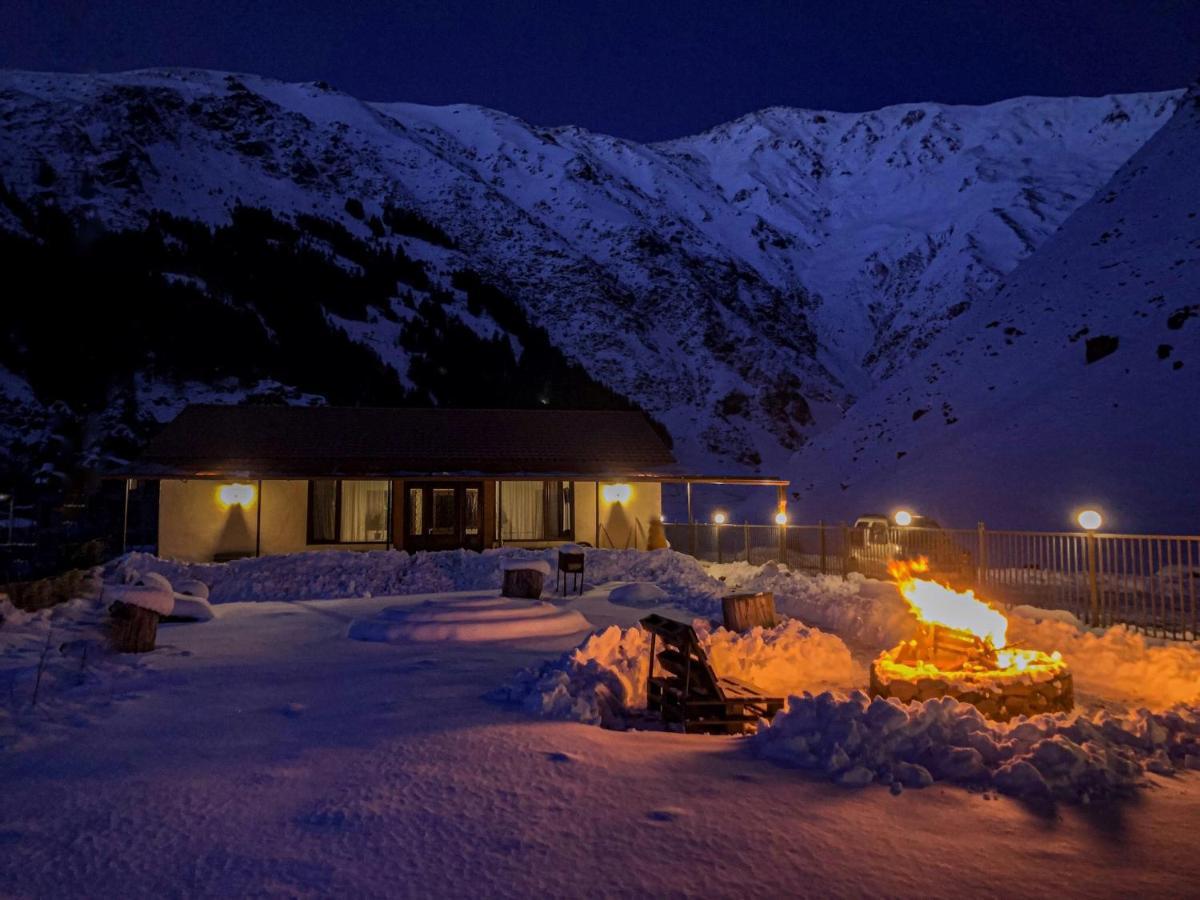 Villa Januka Garden At Sno Kazbegi Exterior foto