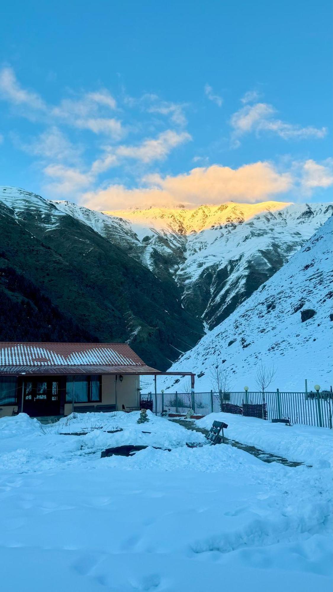 Villa Januka Garden At Sno Kazbegi Exterior foto